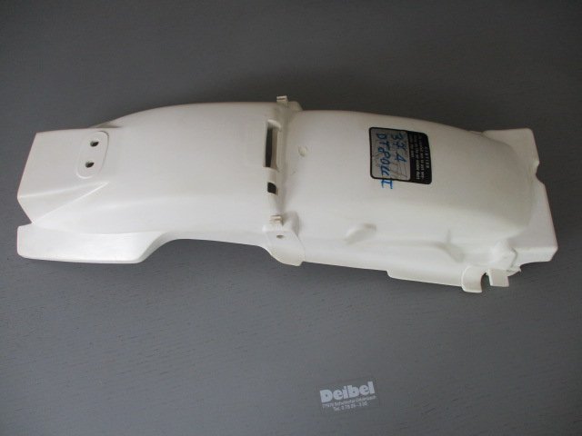 Kotflügel DT80LC hinten - zum Schließen ins Bild klicken