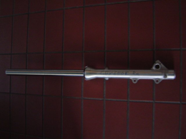 Gabel CBX650E re. - zum Schließen ins Bild klicken